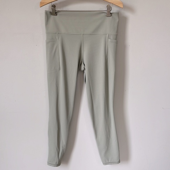 ATHLETA Women’s Salutation Stash 7/8 Tight Sage Green Yoga Running Pant LT - Picture 2 of 11